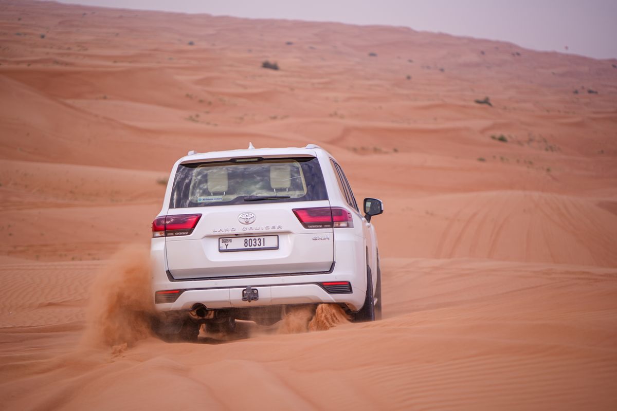 Япония - Toyota Land Cruiser 300